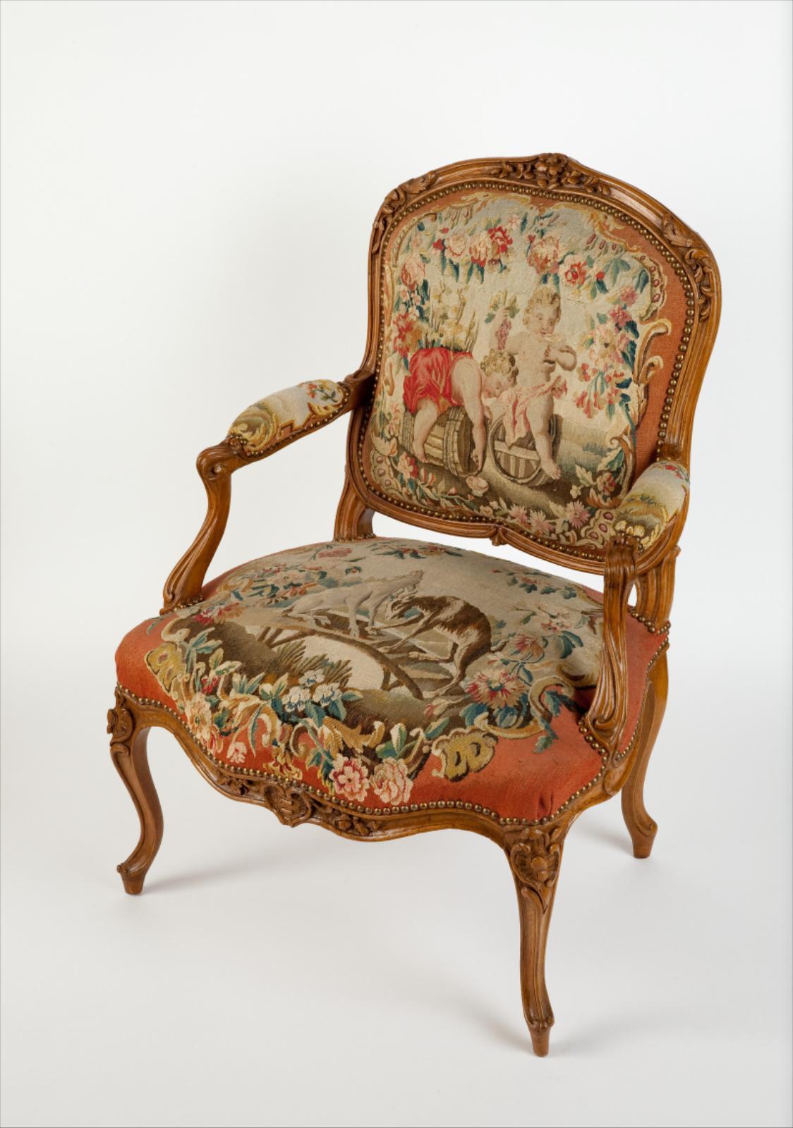 Fauteuil à la reine, garniture de tapisserie aux Fables de La Fontaine "Les deux chèvres"