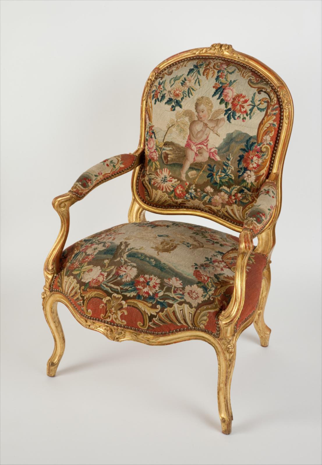 Fauteuil à la reine, garniture de tapisserie aux Fables de La Fontaine "La Tortue et les deux Canards"